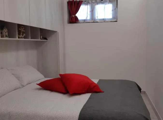 Soleil Royal Piano Terra Viareggio